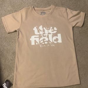 The field shirt sleeve sweatshirt. Size small. Brand new with tags.